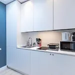 Magenta Square 1 Bdr With Ac