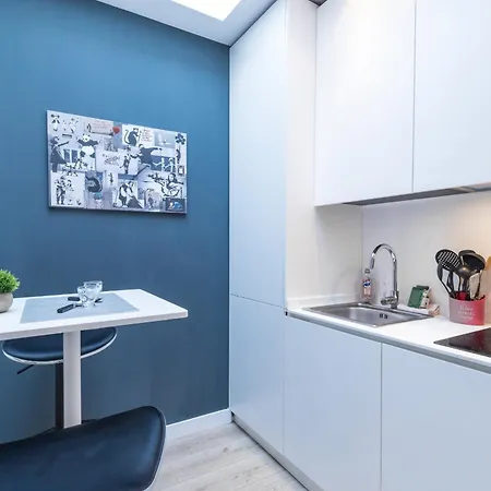 Magenta Square 1 Bdr With Ac * Nice