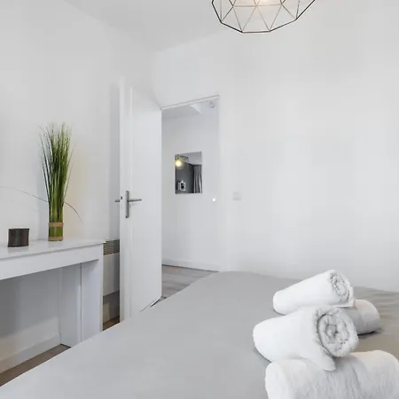 Magenta Square 1 Bdr With Ac * Nizza