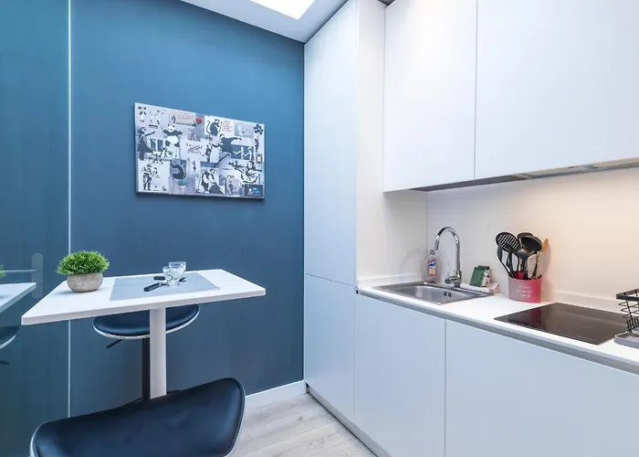 Magenta Square 1 Bdr With Ac * Nice